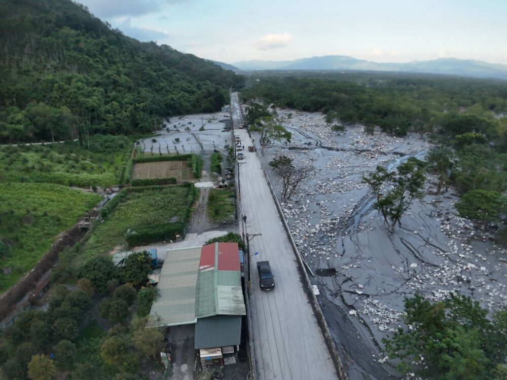 花蓮縣府全面搶通花45線　恢復萬榮明利村交通 3