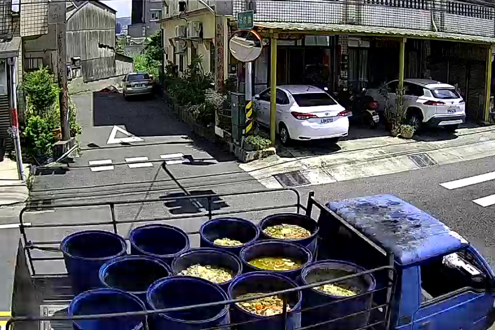 議員憂廚餘禁養豬如何去化　盧秀燕：在豬農與市民、國人尋求平衡 3