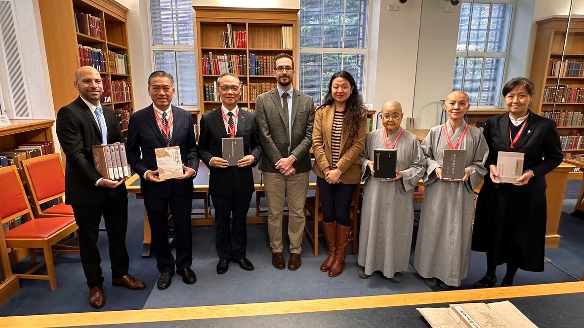 慈濟躍入世界知識殿堂！劍橋大學典藏166冊出版品、英國兩大名校齊聲肯定 13