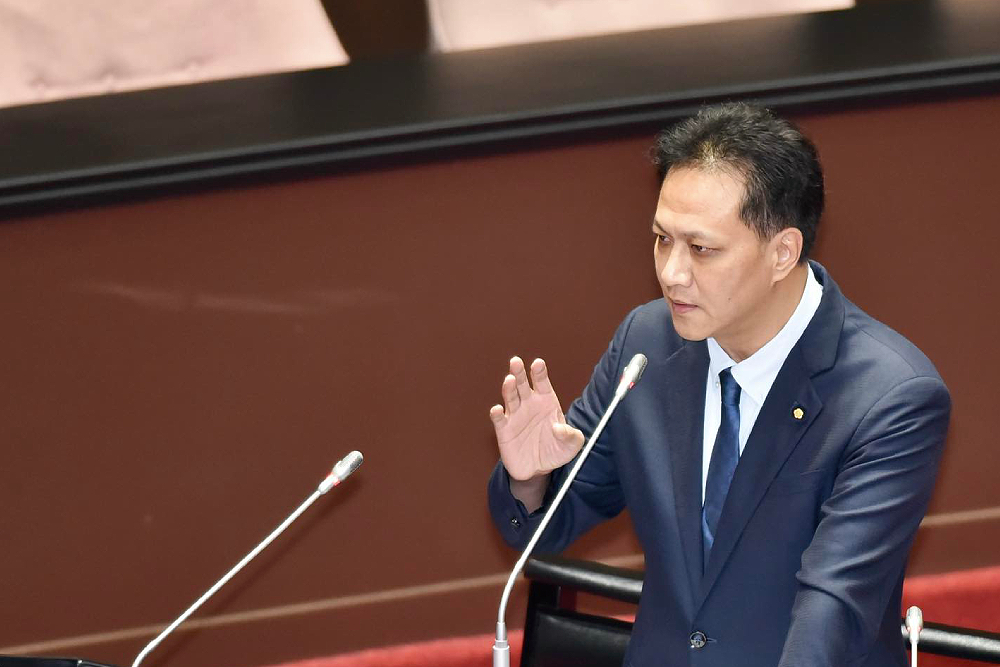 苗栗縣府指政院財劃法修正案公式不明　邱鎮軍：一般性補助被削掉1080億 11