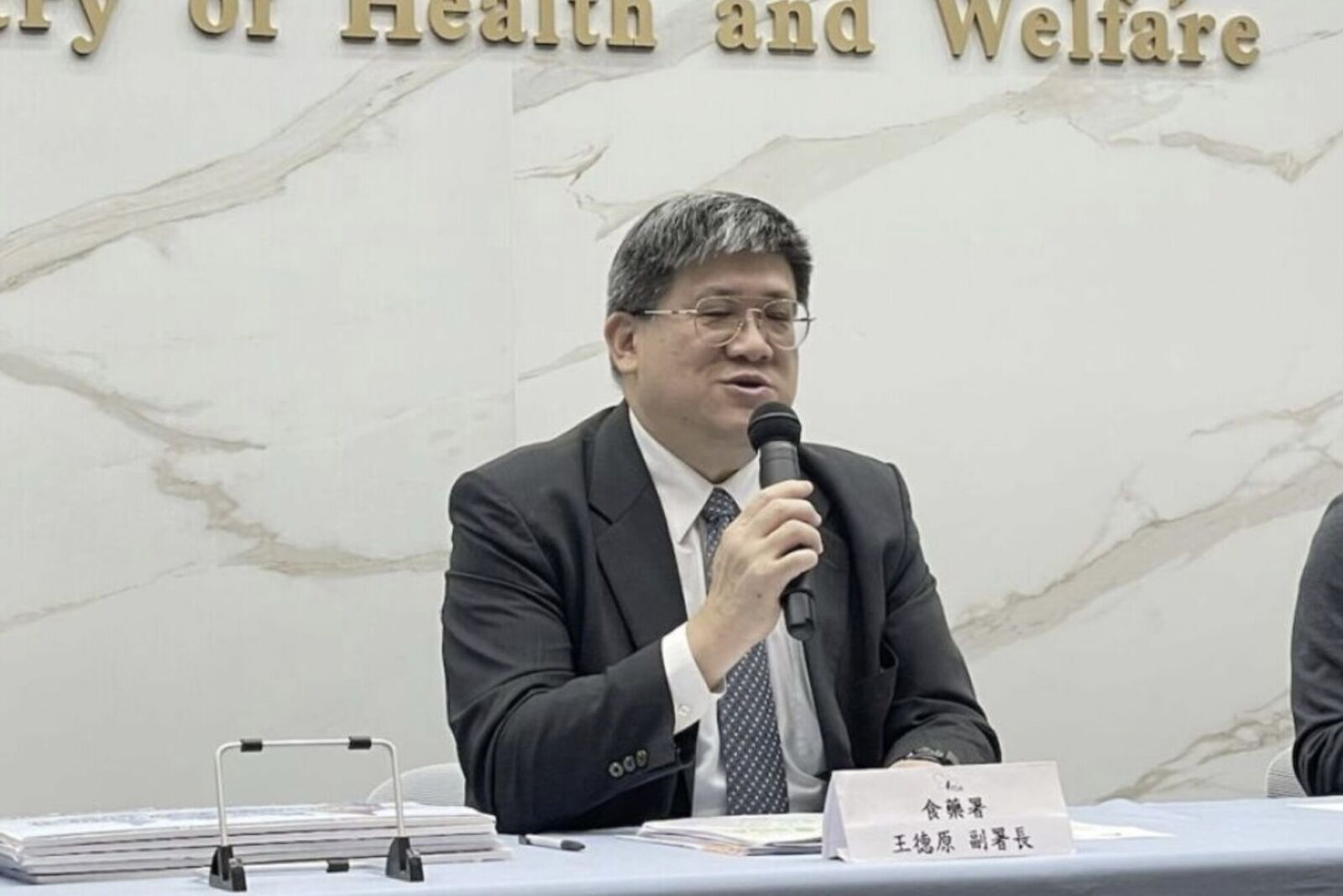 台灣首見！歐萊德、綠藤生技14業者化粧品染毒 爆摻致癌蘇丹紅 13