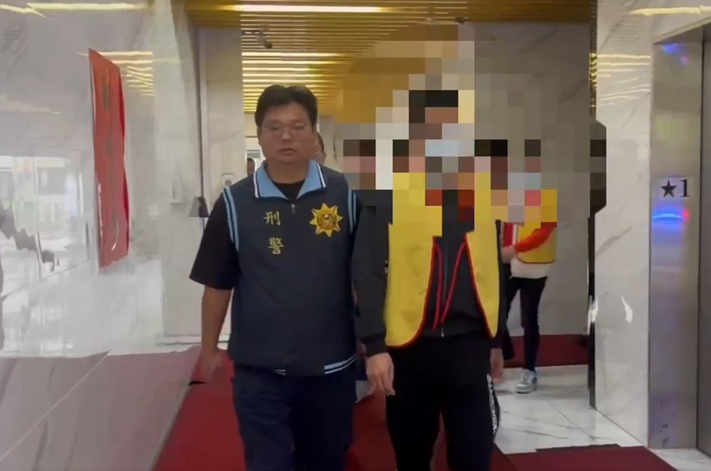 跨區雷霆出擊 新北警掃蕩幫派拘提成員10人 跨區雷霆出擊 新北警掃蕩幫派拘提成員10人