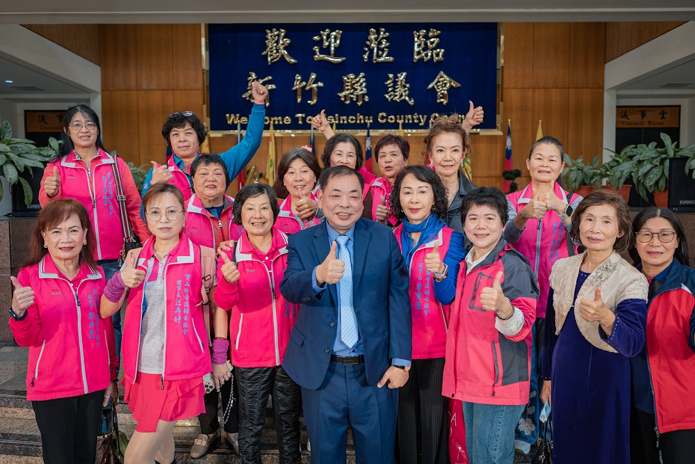 宣布參選新竹縣長獲張鎮榮力挺　陳見賢：出生平凡更了解基層辛苦 7