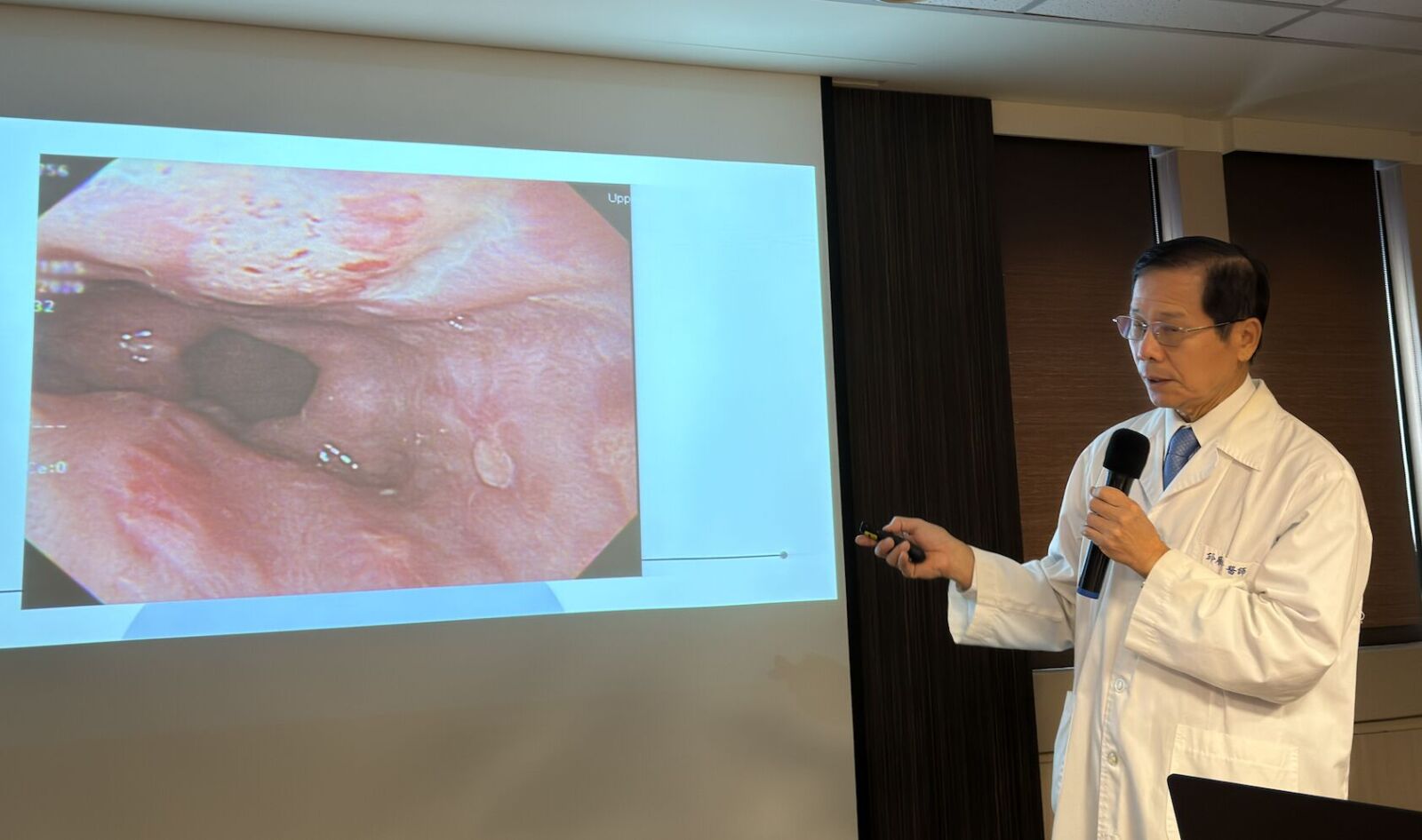 養生魔人「日吞20顆保健品」卻胸悶胸痛 竟吃出食道潰瘍! 21 養生魔人「日吞20顆保健品」卻胸悶胸痛 竟吃出食道潰瘍! 20