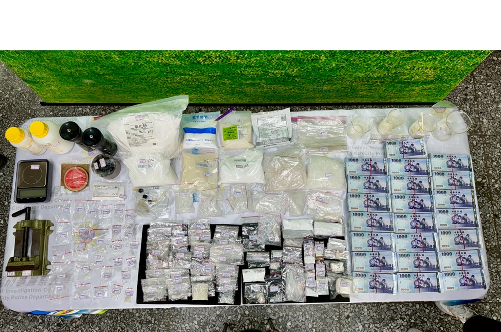 12年通緝犯化名租屋藏身 涉加工毒品警逮人起獲逾2公斤 4 cnews204251201a03