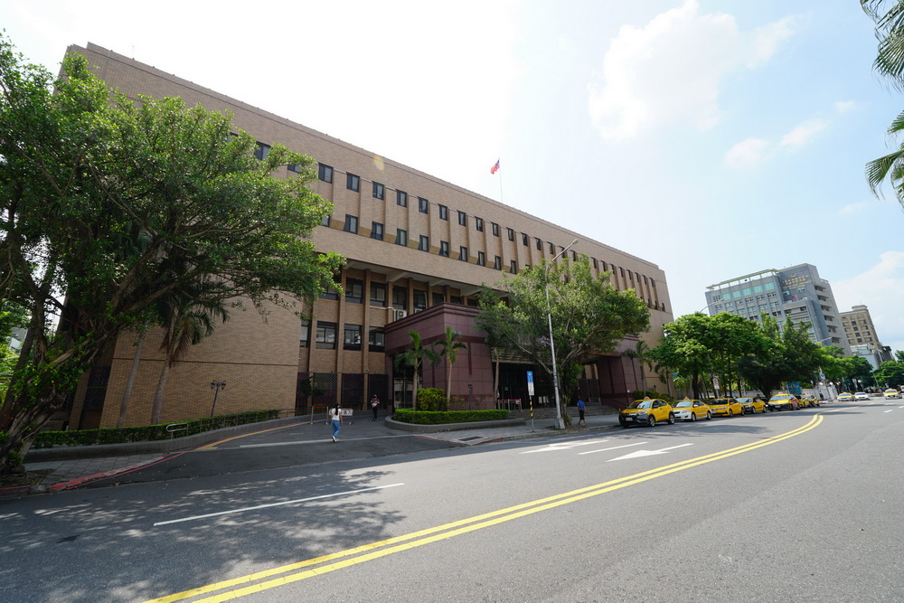 掛羊頭賣狗肉吸金 絕對能源集團股票換鈔票17人被訴 16 掛羊頭賣狗肉吸金 絕對能源集團股票換鈔票17人被訴 15