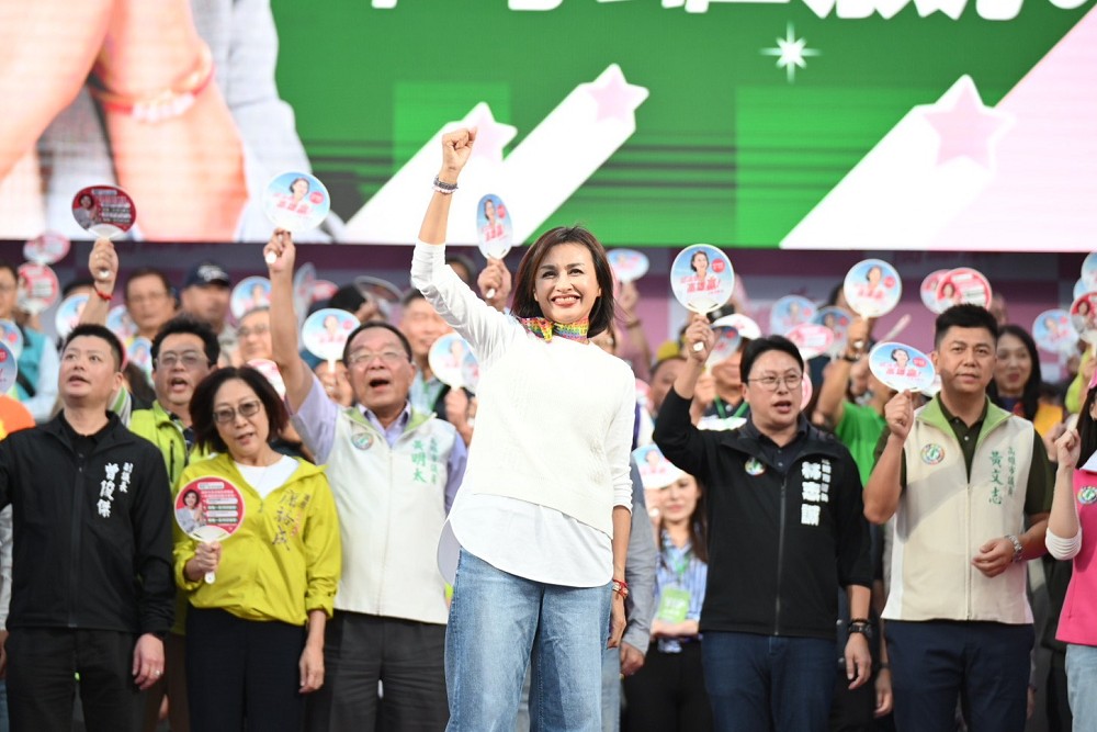 獲黨內跨派系民代力挺 邱議瑩預告12月有「驚喜」來賓助陣 獲黨內跨派系民代力挺 邱議瑩預告12月有「驚喜」來賓助陣