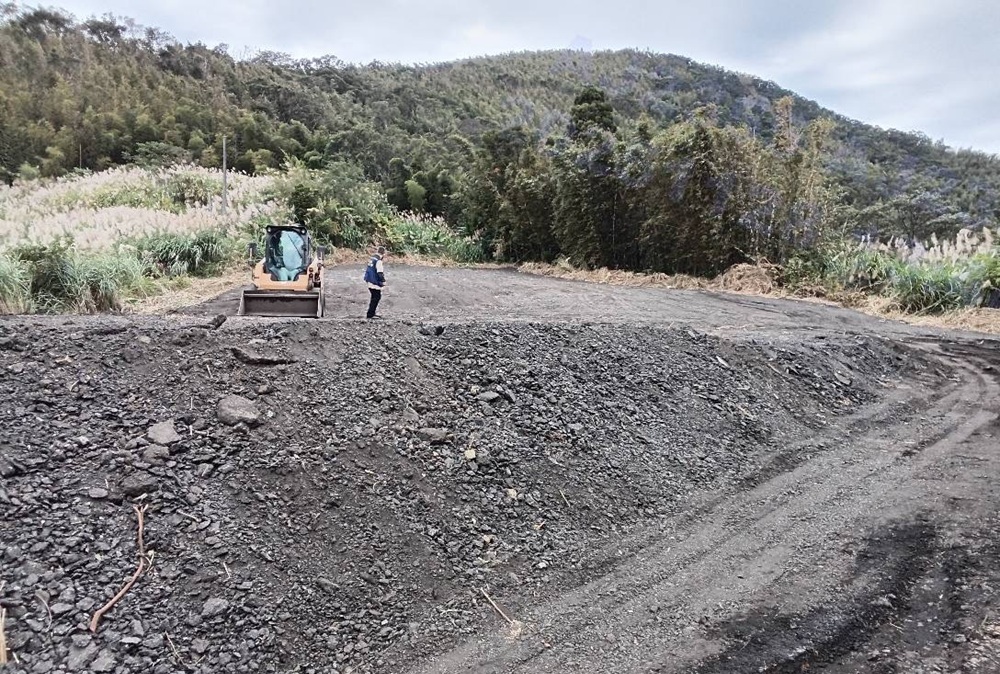 非法傾倒廢瀝青　新北環保局查獲營造公司涉違規送辦