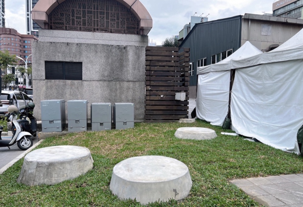 新北府中橋墩殘骸變市容垃圾 劉美芳籲拆除殘體勿再包裝 8 248251207a04