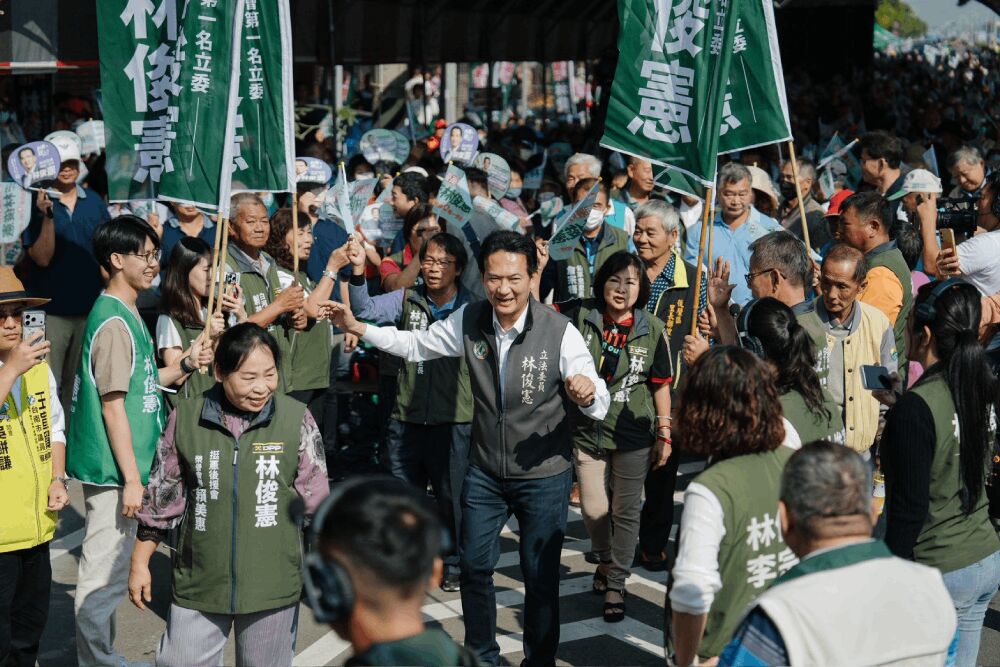 逾3千人造勢 林俊憲籲鄉親電話民調「唯一支持」 16 照片來源:林俊憲辦公室