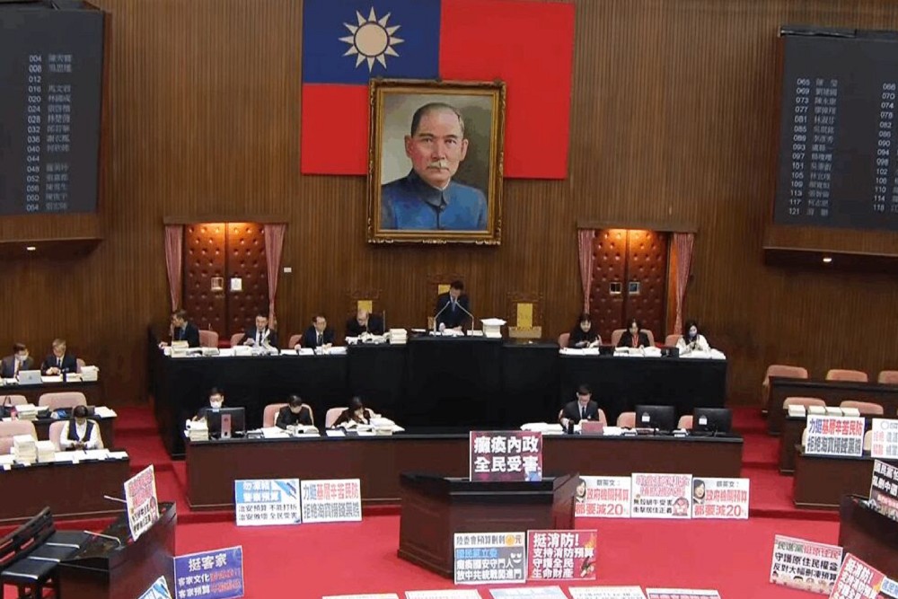 指國會助理費修法將成「人性挑戰」 工會前理事長王忠智憂:立委將擁小金庫 指國會助理費修法將成「人性挑戰」 工會前理事長王忠智憂:立委將擁小金庫