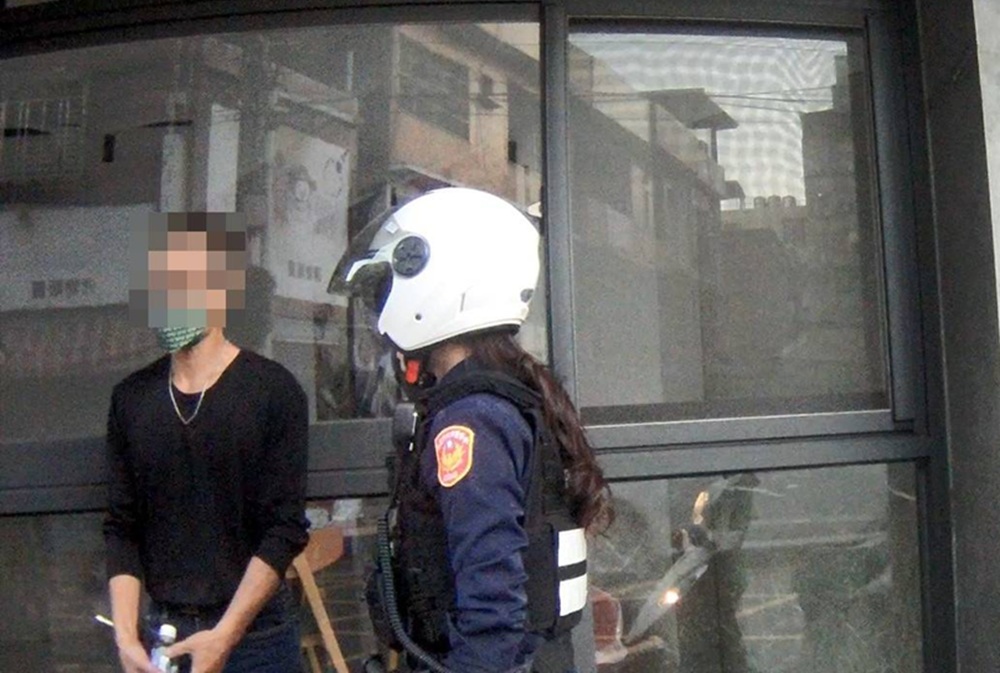 涉竊機車辯稱散步逛街 還要求波麗士幫忙Google證明 涉竊機車辯稱散步逛街 還要求波麗士幫忙Google證明