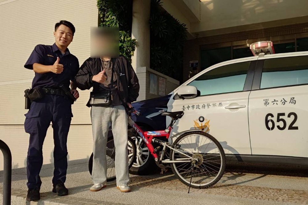 派出所員警眼神好銳利 上班途中找到失竊單車 4 cnews204251214a04