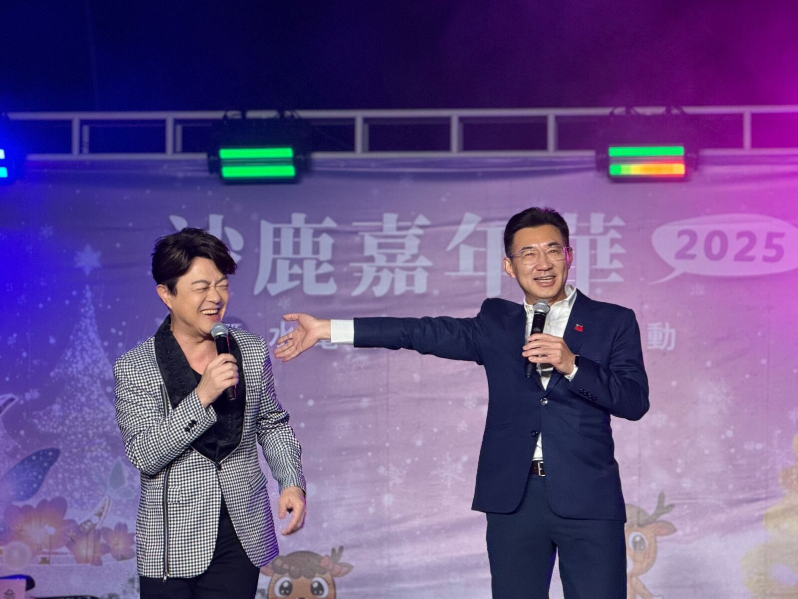 翁立友沙鹿同台高歌《堅持》 讚江啟臣是台中市民未來的期待