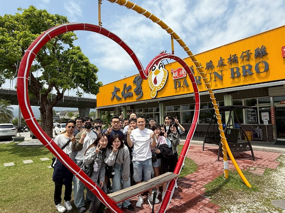 未滿30歲已是百萬年薪一族　黃國一從百貨業轉戰房仲業務 11