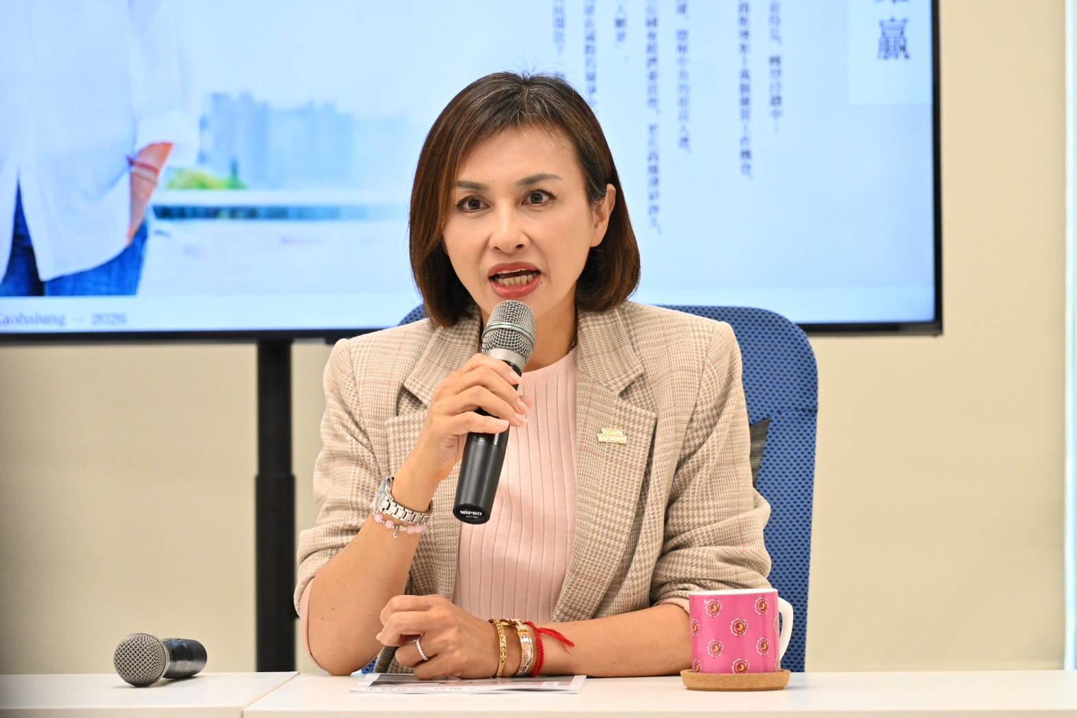 邱議瑩初選催票影片3連發　陳其邁獻聲：恨不得現在就把棒子交給她 13