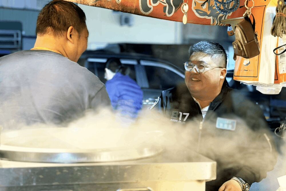 照片來源：蔡易餘臉書與競選影片截圖