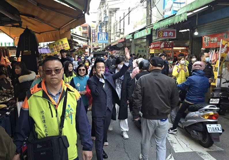 勤跑桃園基層整隊成形　何志偉「母雞效應」逐步發酵 5