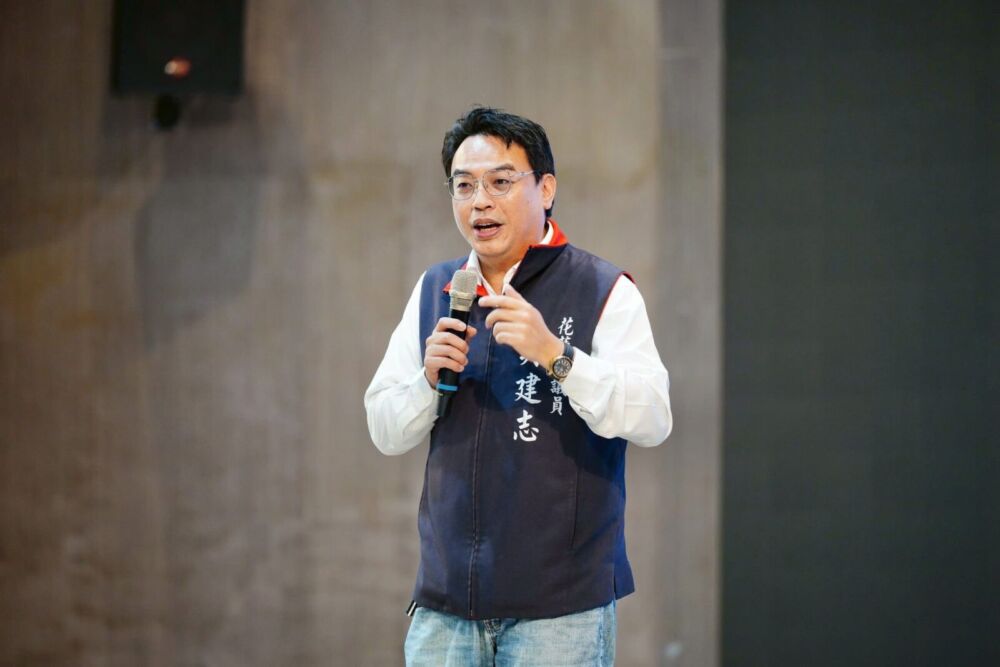 何啟聖宣布參選花蓮縣長　吳建志諷：名嘴式政治碰瓷 11