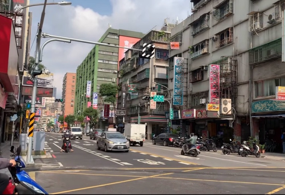 補足中和莒光路安全防線 張嘉玲爭取閃燈號誌阻斷奪命風險 4 248260107a04