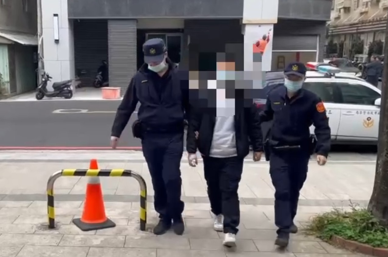 cnews204260107a04jpg