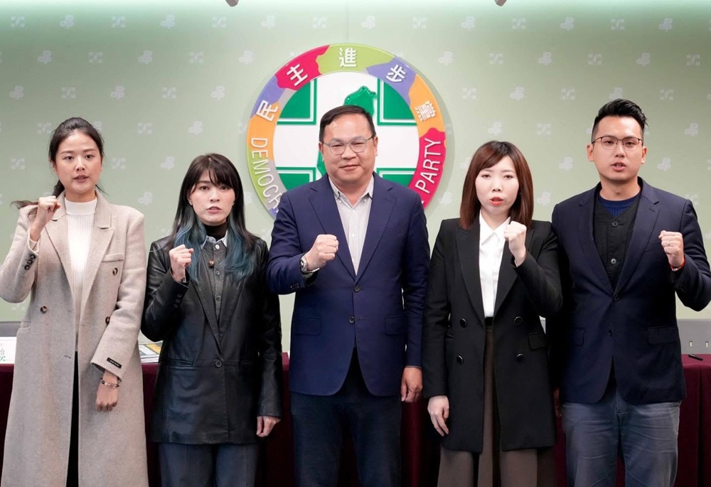 藍白卡關總預算憂TPASS斷炊 張維倩點名2藍委惡意杯葛 藍白卡關總預算憂TPASS斷炊 張維倩點名2藍委惡意杯葛