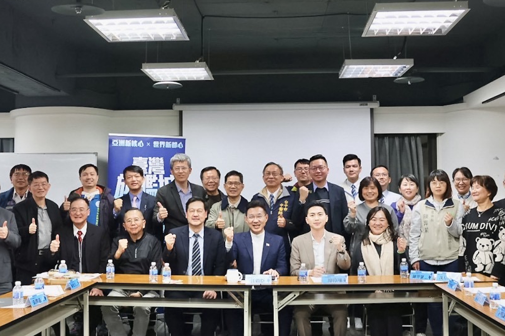 江啟臣邀醫界辦論壇擘劃施政藍圖　盧秀燕子弟兵出席做後盾 23