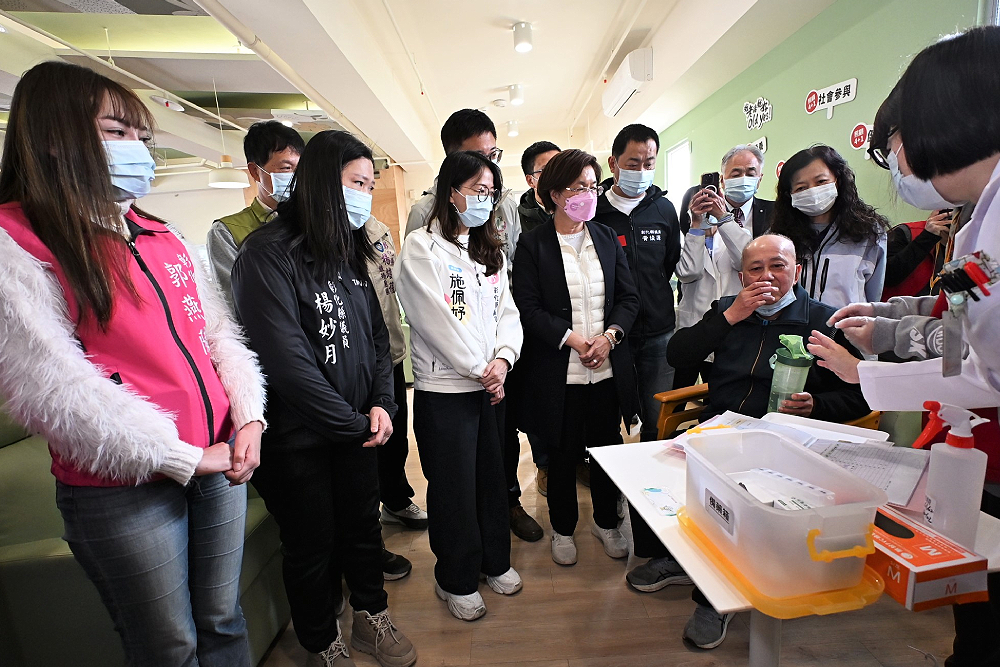 彰化首創專業藥師進駐日照中心 王惠美:讓長者用藥更安全 彰化首創專業藥師進駐日照中心 王惠美:讓長者用藥更安全