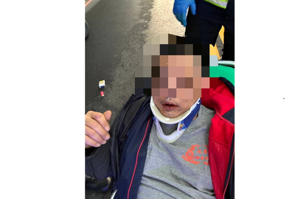 口鼻沾白粉騎車自摔 32歲男唾液快篩涉吸安毒被逮 18 cnews204260109a02