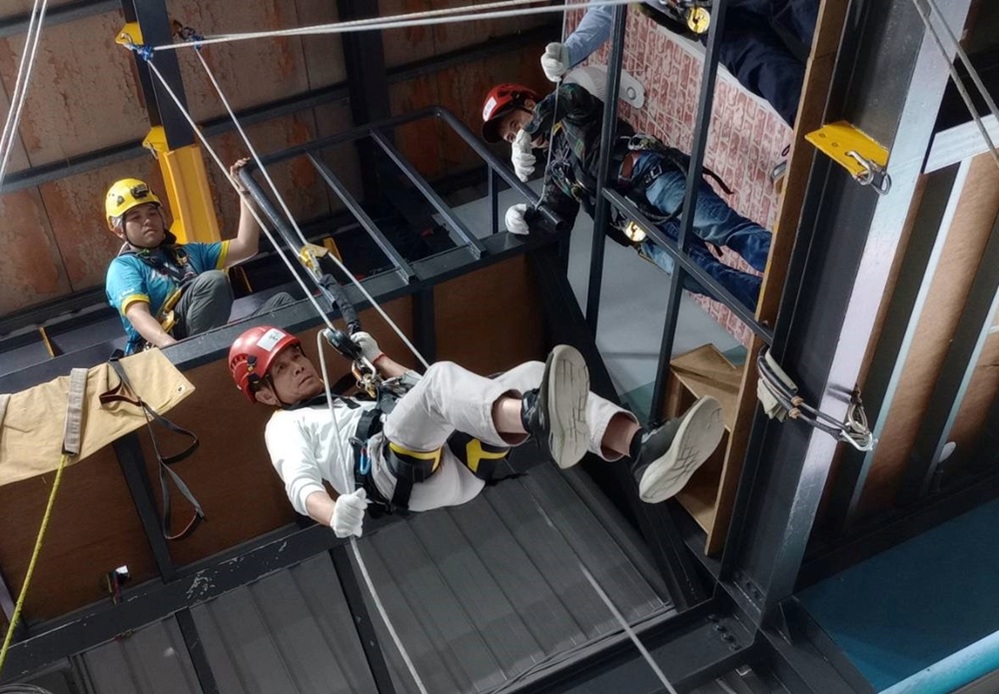 因應多元救援場域 新北動保處高空救援訓練守護生命 因應多元救援場域 新北動保處高空救援訓練守護生命