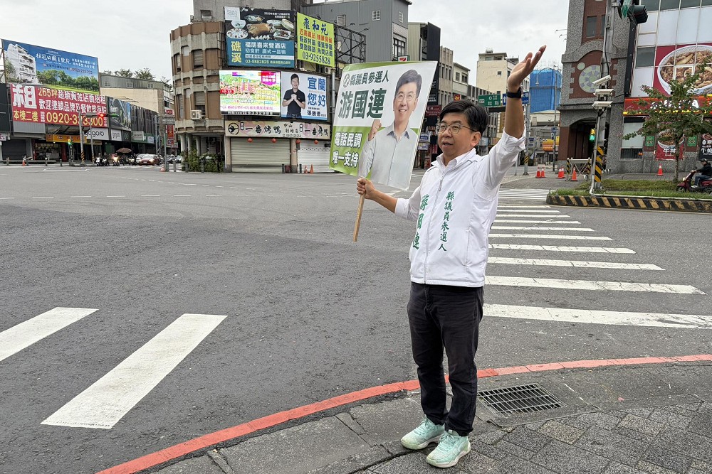 指吳宗憲政見增基層教師沉重負擔　游國連提3解方：不應將孩子留在學校11小時