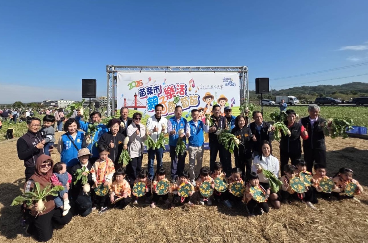 孩子未來決定城市高度　余文忠帶頭助101清寒學子追夢 9