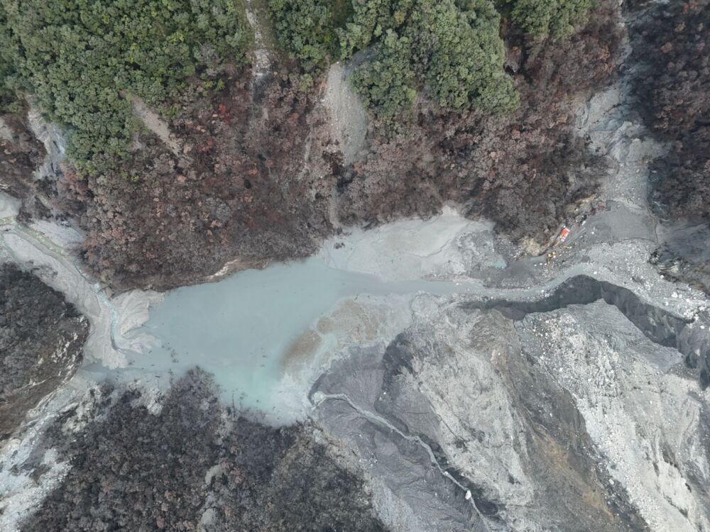 馬太鞍堰塞湖蓄水僅剩2.6萬平方公尺 林保署花蓮分署:達階段性任務風險大降 馬太鞍堰塞湖蓄水僅剩2.6萬平方公尺 林保署花蓮分署:達階段性任務風險大降