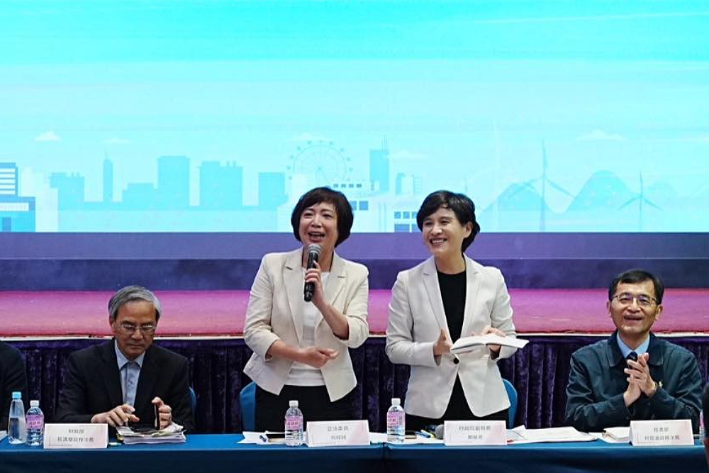 川普懲罰韓國「關稅調回25%」 何欣純:產業無顏色、盼各界支持台15% 川普懲罰韓國「關稅調回25%」 何欣純:產業無顏色、盼各界支持台15%