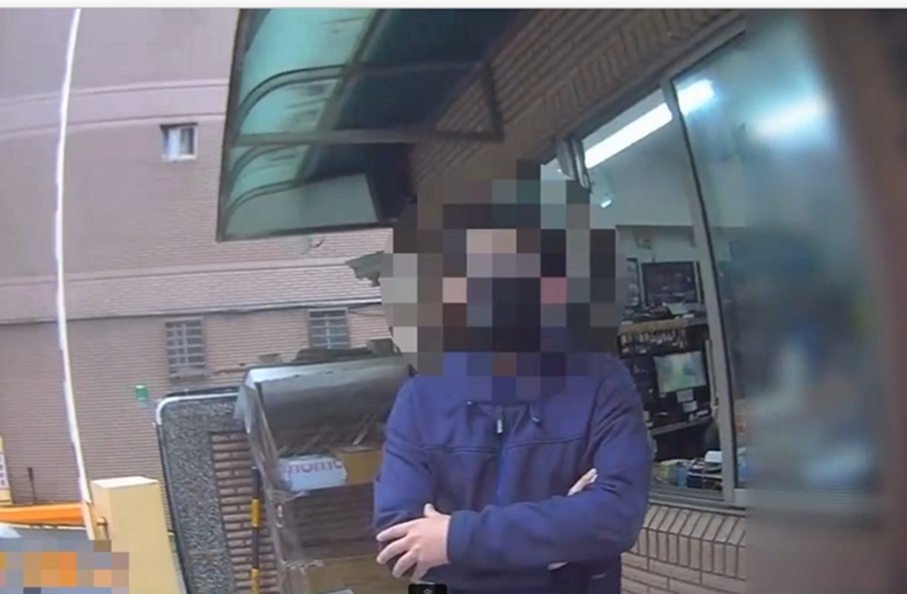 陌生男涉闖入社區停車場 警查獲暗藏水果刀逮人送辦 陌生男涉闖入社區停車場 警查獲暗藏水果刀逮人送辦