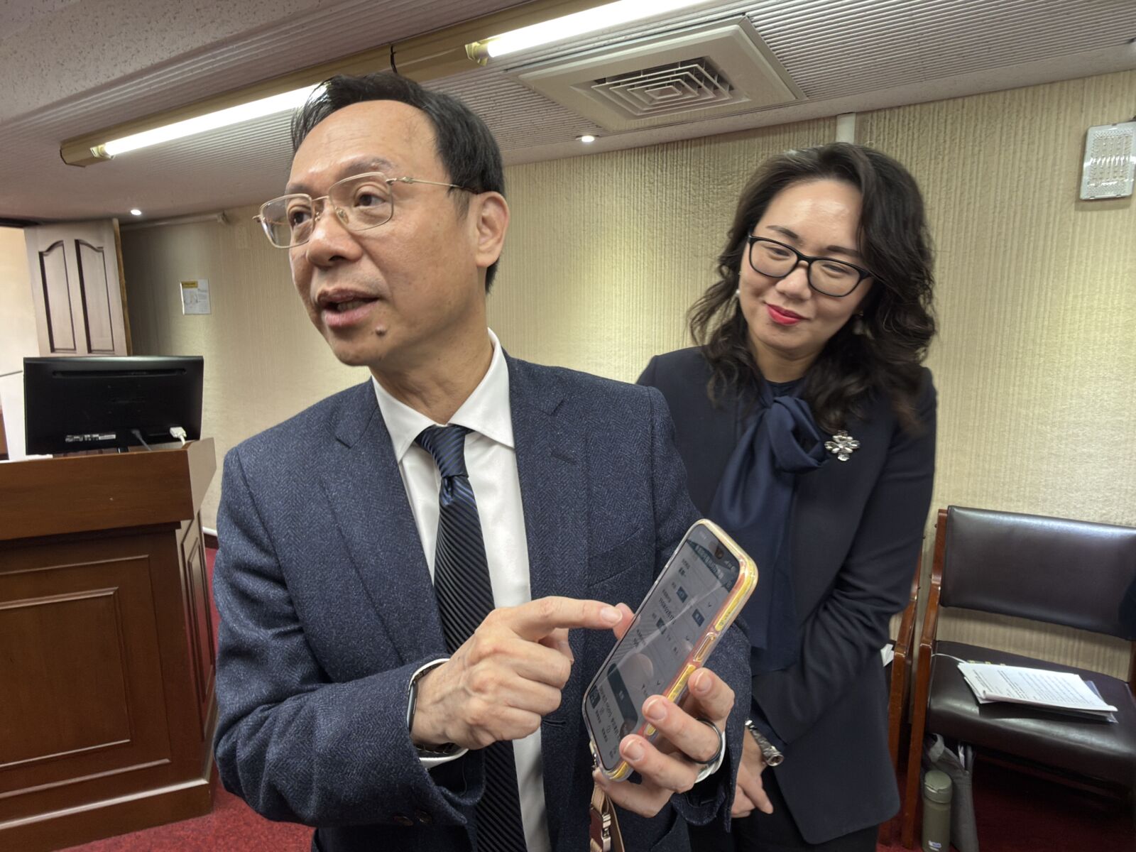 過年必懂！衛福部首創「春節看病查詢」   一鍵操作、30分鐘即時更新