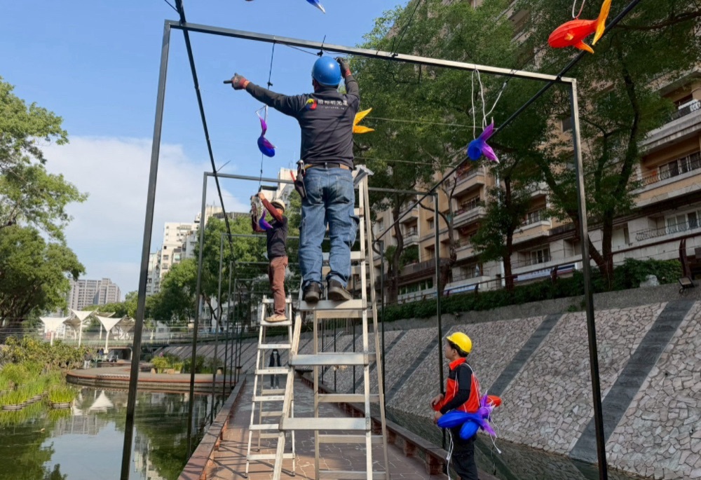 新北新莊中港大排璀璨光雕 水利局籲布展期間電力測試「動眼不動手」 4 248260203a07