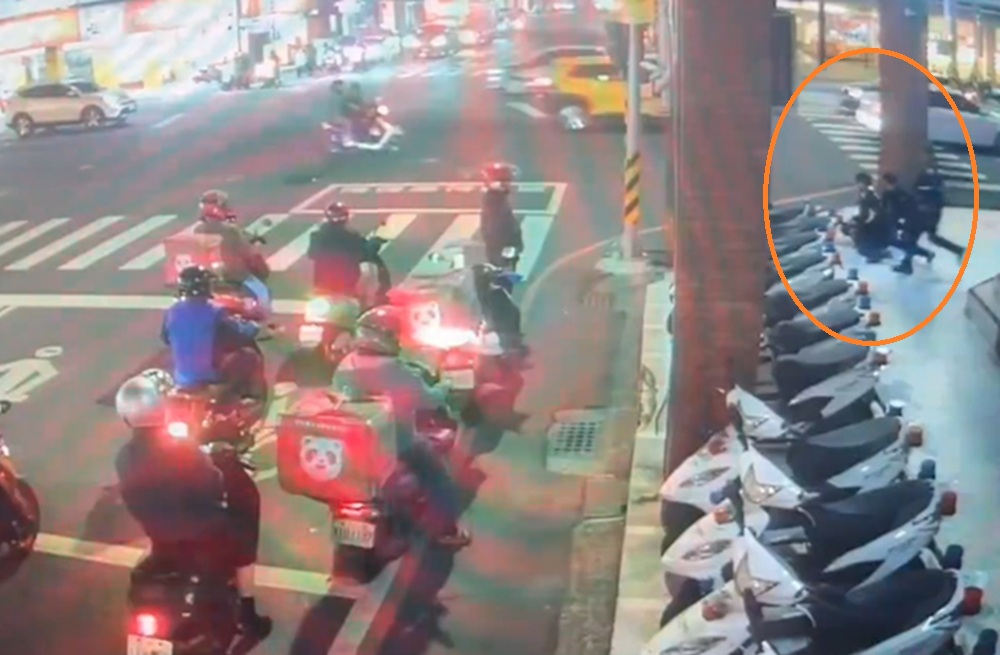 台南男街頭隨機攻擊　足療師疑因感情問題砍殺陌生男女