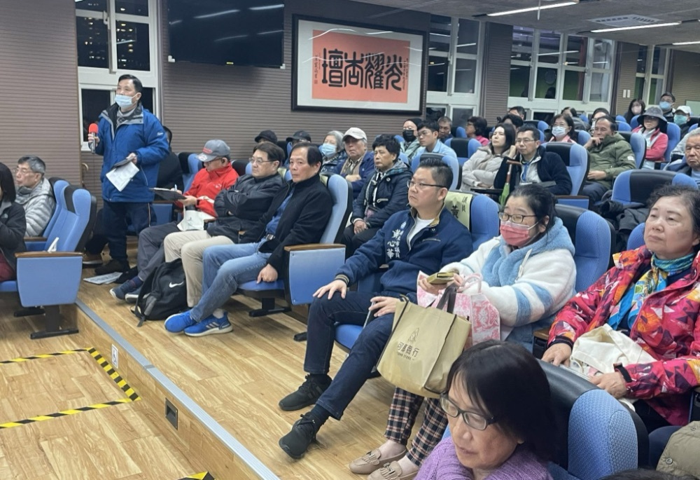 新北新店辦都更說明會　黃心華探討「垂直偏鄉」改善方案