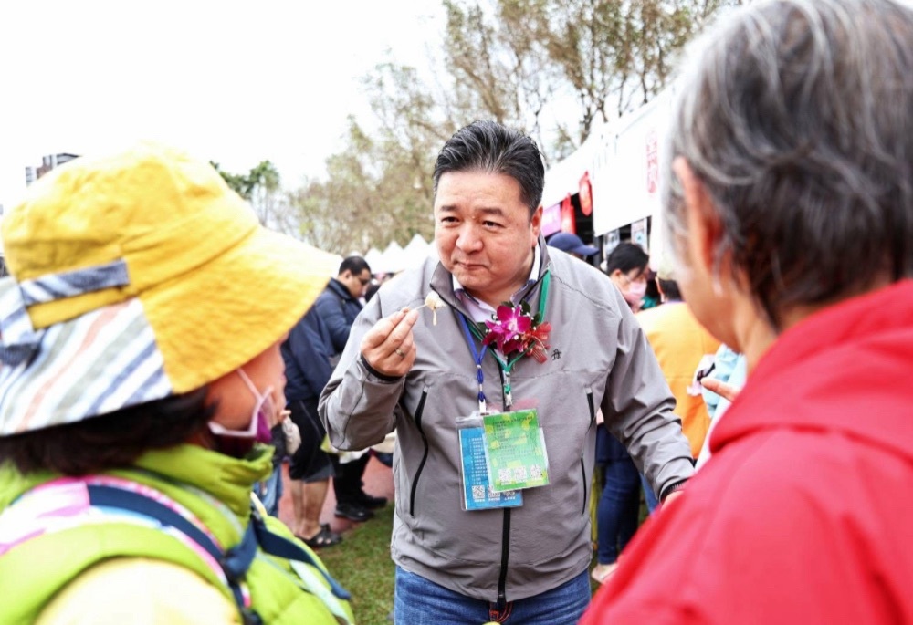 出席新北土城農民節慶祝大會　林金結感謝農民用雙手撐起城市