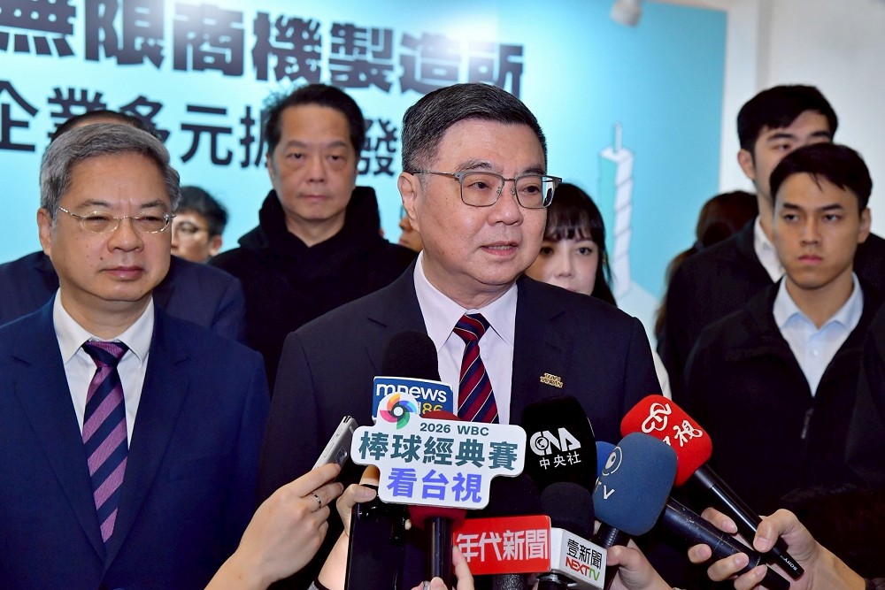 指「眷改條例」違反平等原則決議不副署　卓榮泰轟：針對特定個案修法 27