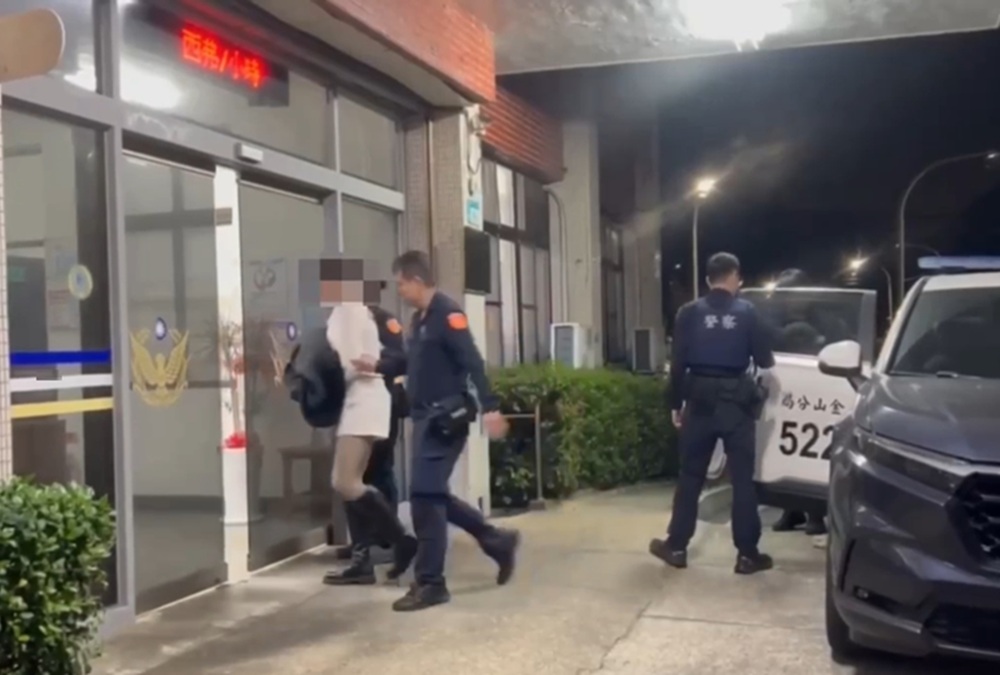 攔查拒不開車門車窗　涉藏安毒與依託咪酯警逮1男1女