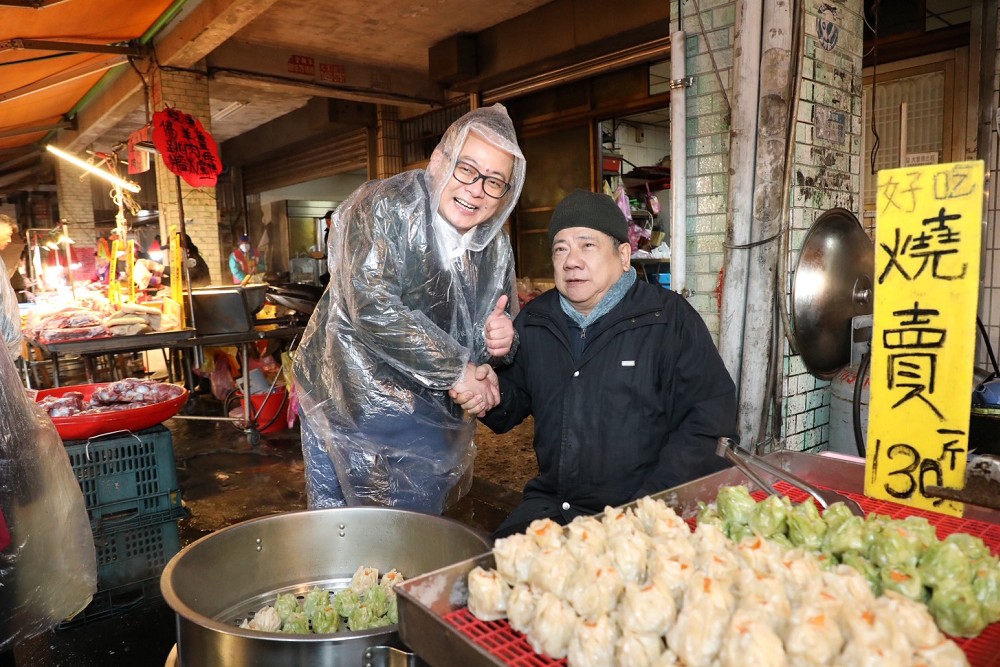 在地設計師繪製慶安宮媽祖看板　童子瑋：三代同祝基隆行大運 15