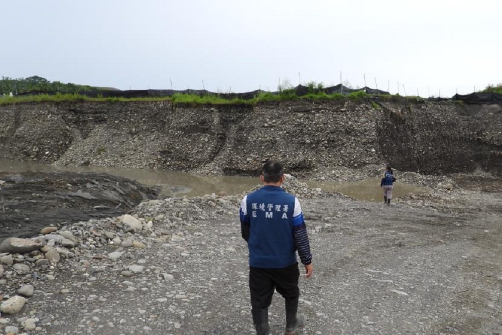 曝光美濃大峽谷「黑色產業鏈」　環管署查獲集團式模組化犯罪 9