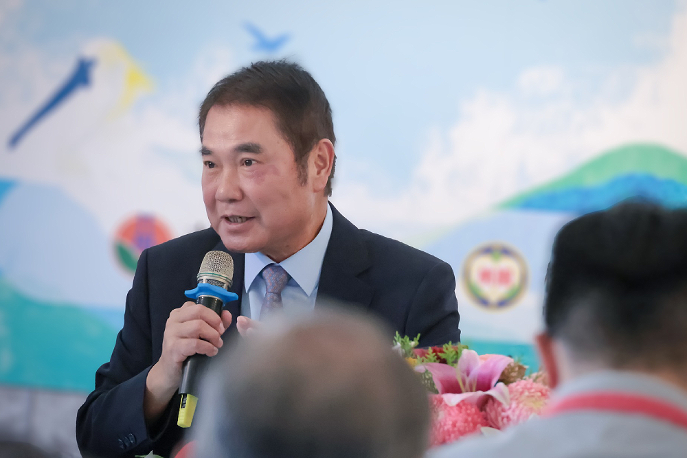 空頭支票不敢亂開　鍾東錦盼財劃法落實將免80歲老人健保費 11