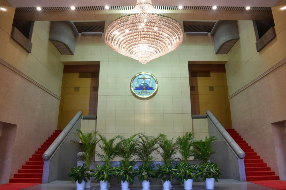 國中生割頸命案　乾兄妹各判12年、11年定讞