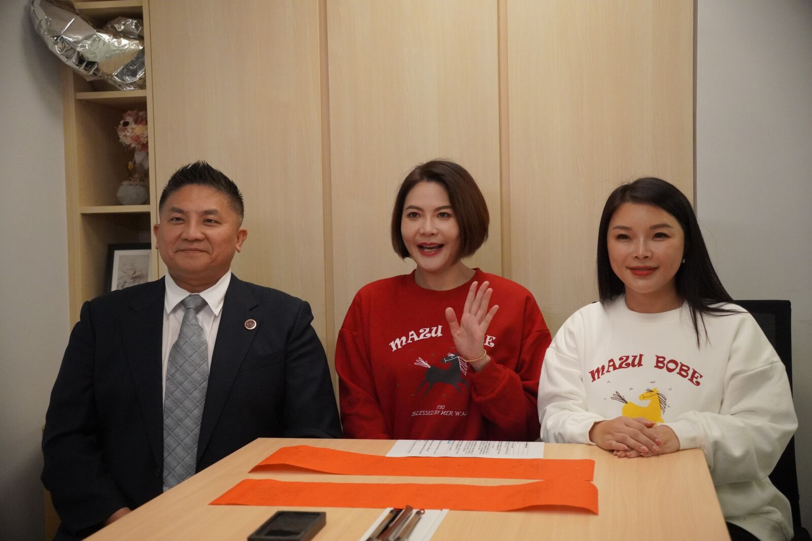 陳菁徽合體「雙準縣長」寫春聯　吳宗憲秀宜蘭腔、張嘉郡盼雲林馬上好運 45