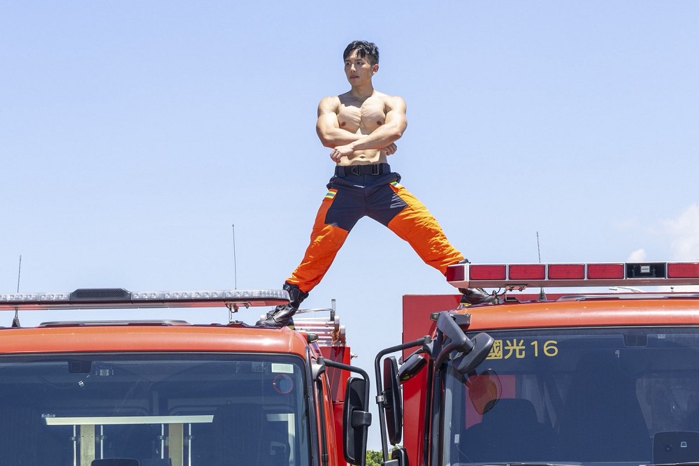 消防猛男教你過年不發福　蘇俊海：避免高糖分、加工食品 37