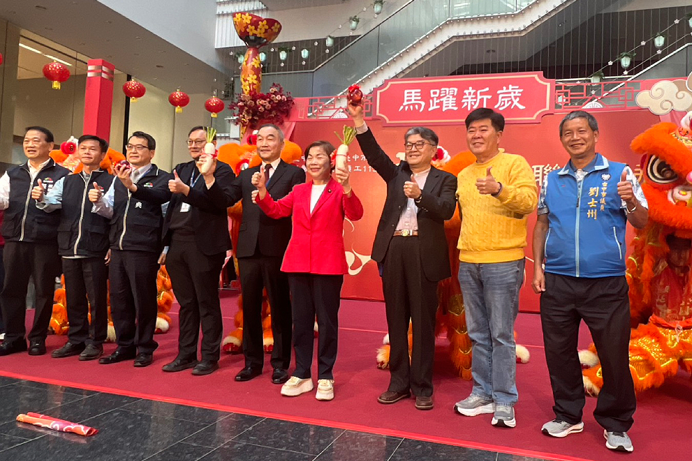 盧秀燕首度缺席新春團拜　楊瓊瓔勤跑市府、議會拜年 7