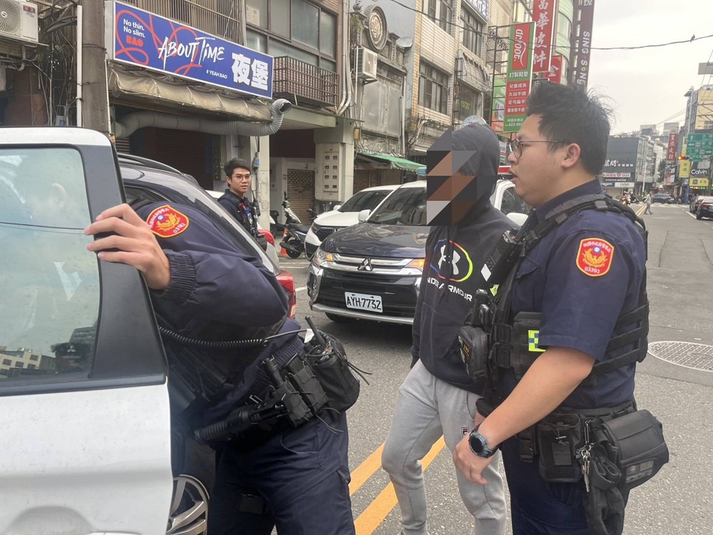 醉男失控拿空氣槍對空射擊 警網合圍1小時逮人 6 cnews204260223a08